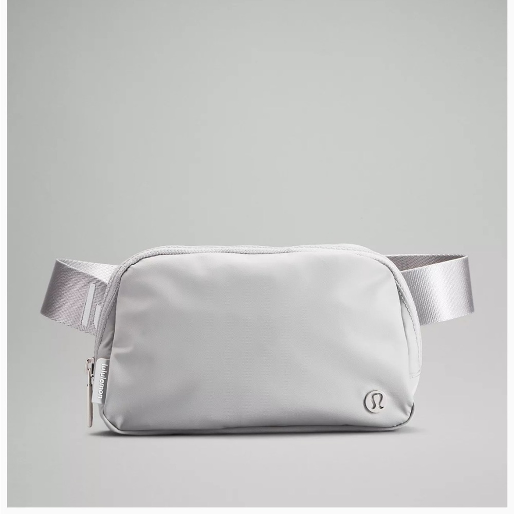 NWT LULULEMON BELT BAG